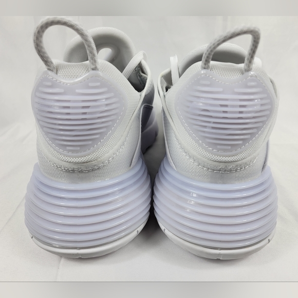 Nike Air Max 2090 Triple White Athletic Shoes Sneakers Mens Size 10.5 BV9977-100 - Picture 6 of 12